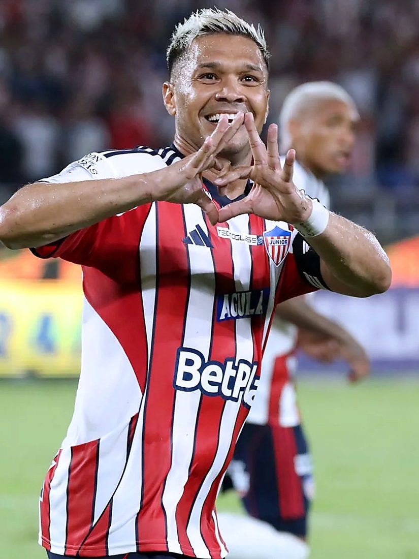 Teófilo Gutiérrez celebrando con Junior de Barranquilla